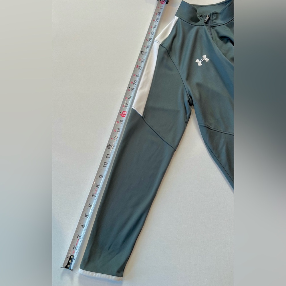 Under Armour RIVAL Relaxed Fit Gray and White Zip-Up Jacket - Picture 8 of 13